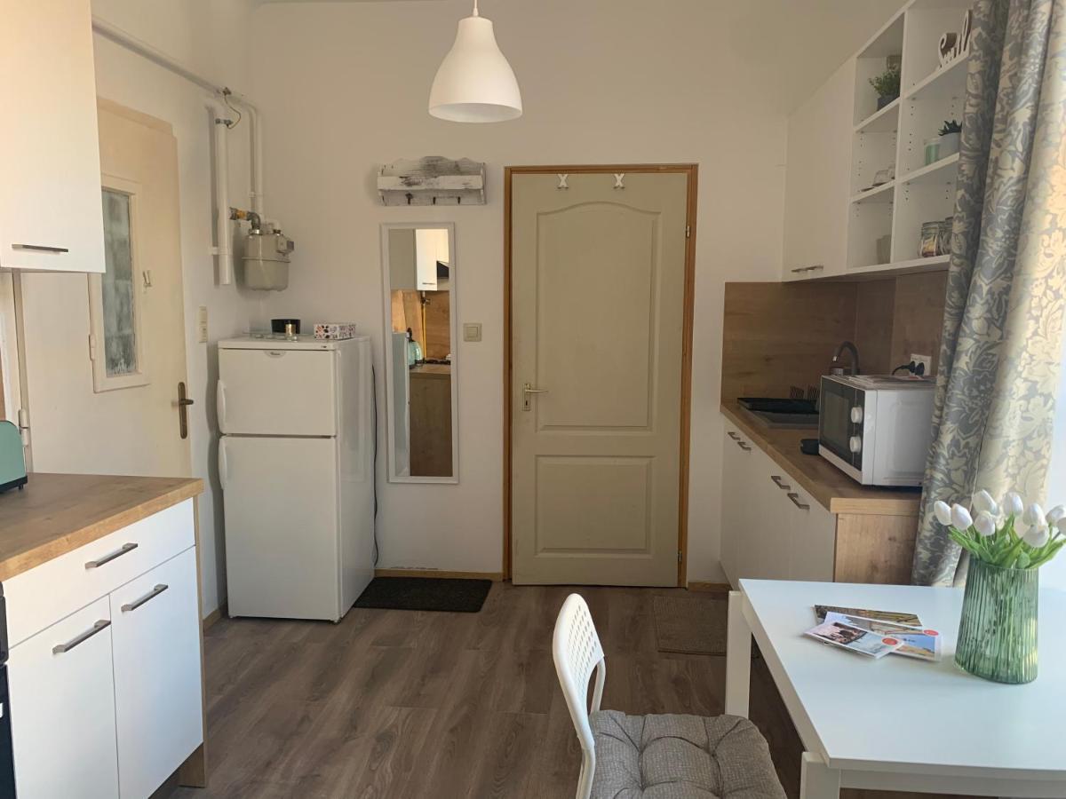 Studio77 Apartman Apartamento Sopron Exterior foto